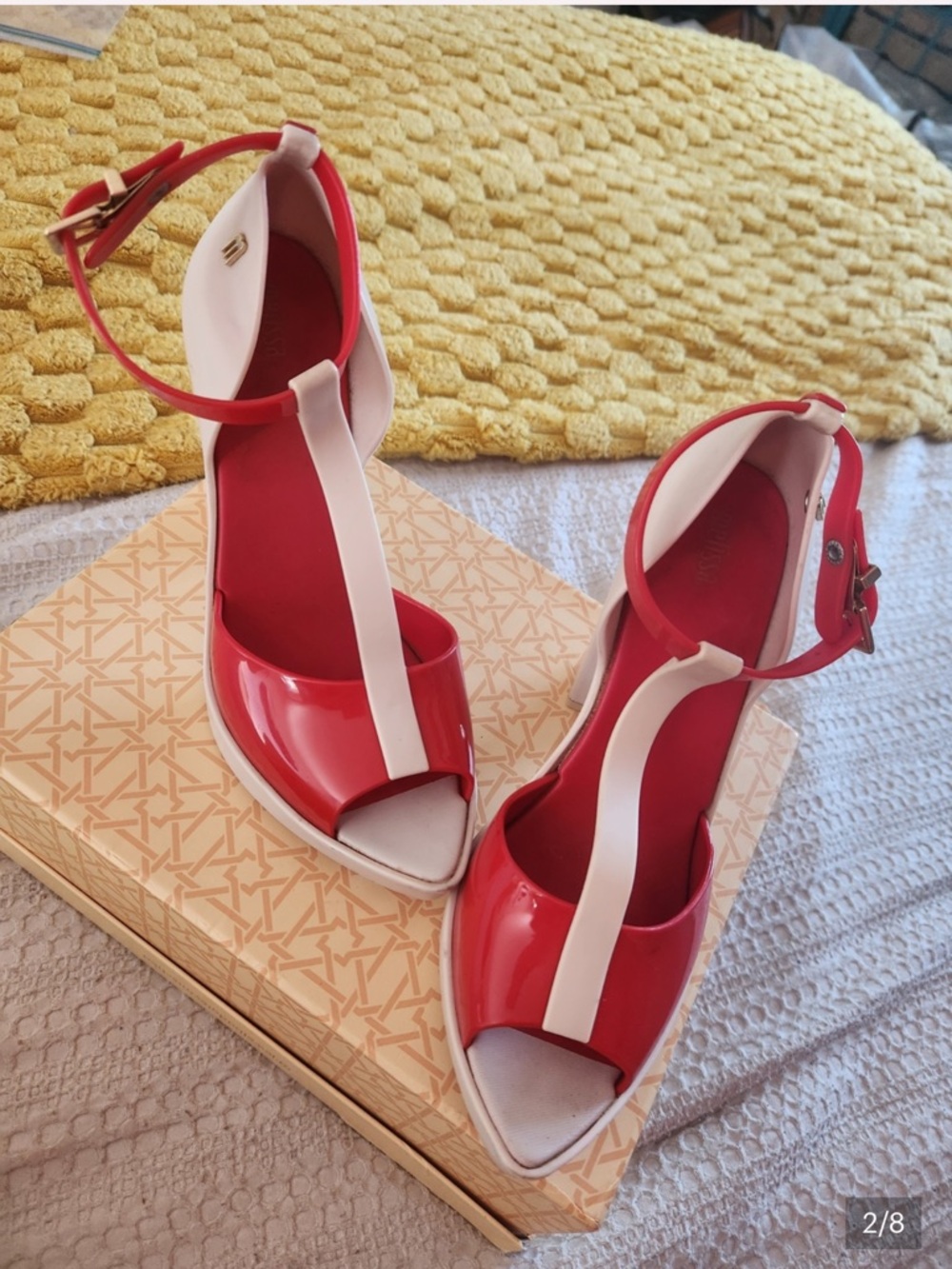 Melissa 2015 BITE ME line.  Red and white t strap - Picture 4 of 12